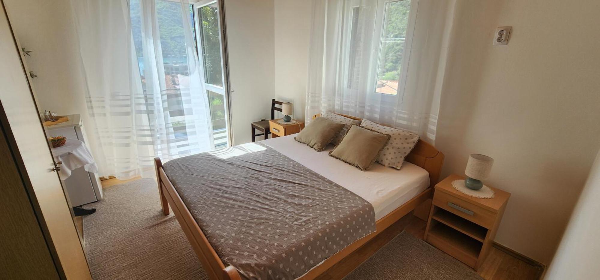Lorena Rooms Risan Exterior photo