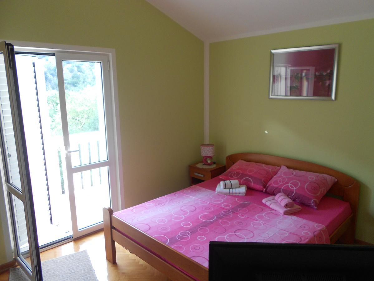 Lorena Rooms Risan Exterior photo