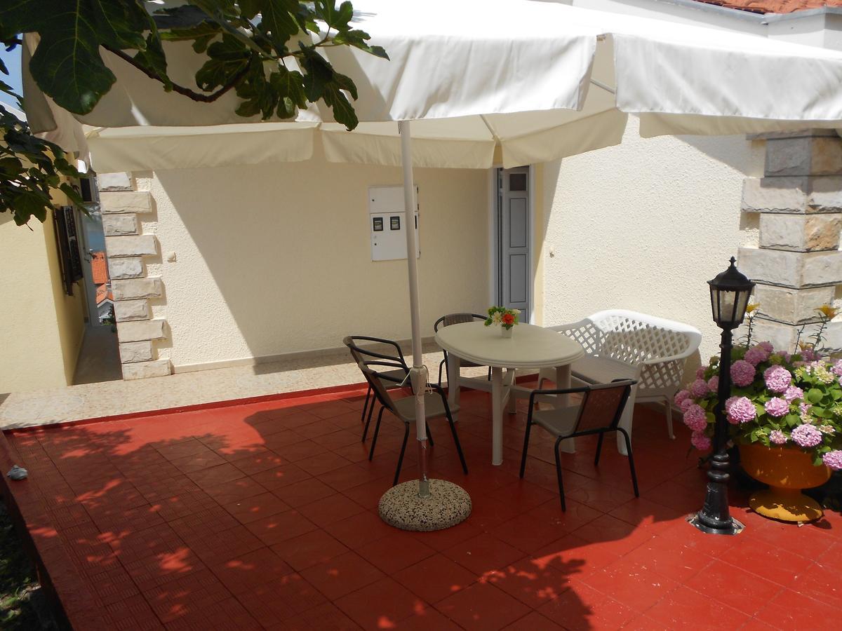 Lorena Rooms Risan Exterior photo